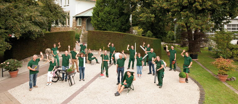 Im nächsten Jahr feiert das Unternehmen Göllner sein 125. Firmenjubiläum. Wir beraten bei der Planung, Gestaltung, Ausführung und Pflege von Gartenanlagen, Parks und Freiräumen. Unser professionelles Team steht Ihnen gerne mit Rat und Tat zur Seite.